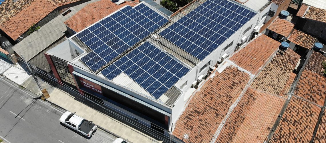 Energia solar em escolas e universidades